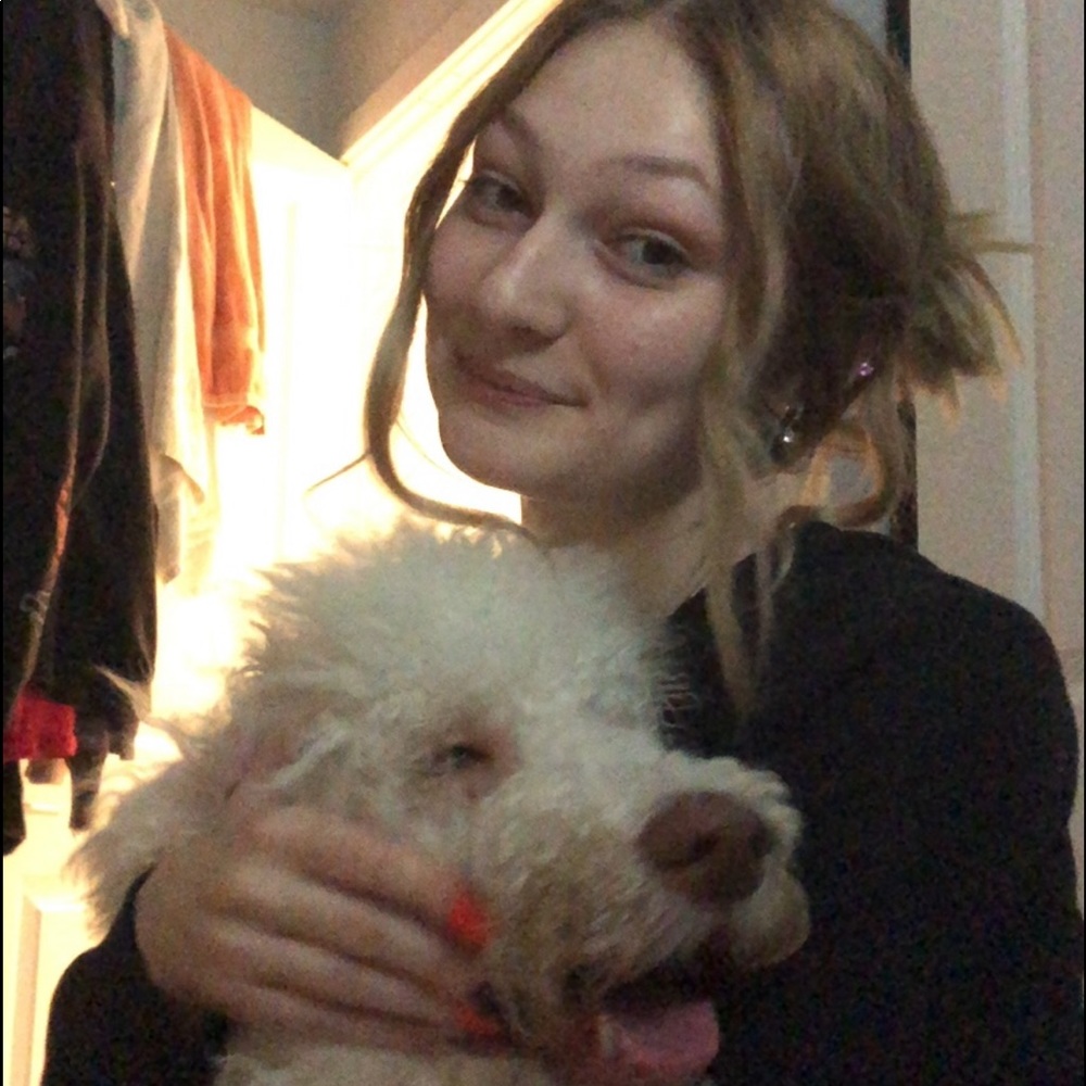 Meet your Posher, Abbigail